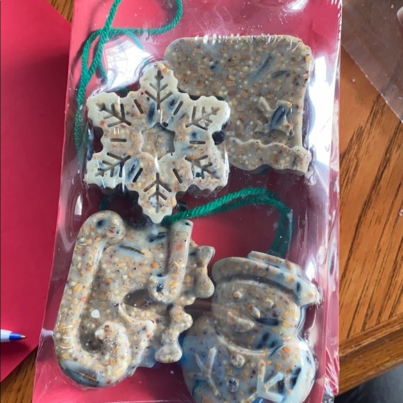 Christmas suet - Picture 4 of 9